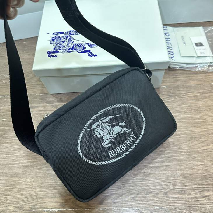 Picture of Burberry Handbags _SKUfw218629800fw